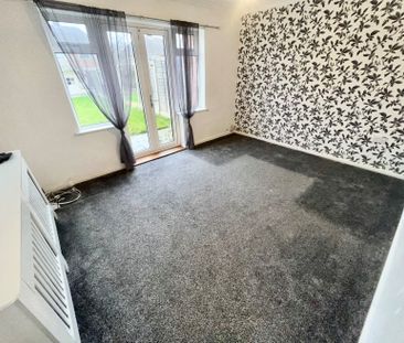 Farnworth Grove - Photo 6