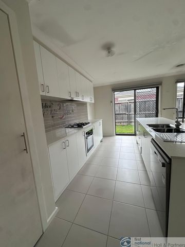 12 Woodbine Street, Pakenham - Photo 5