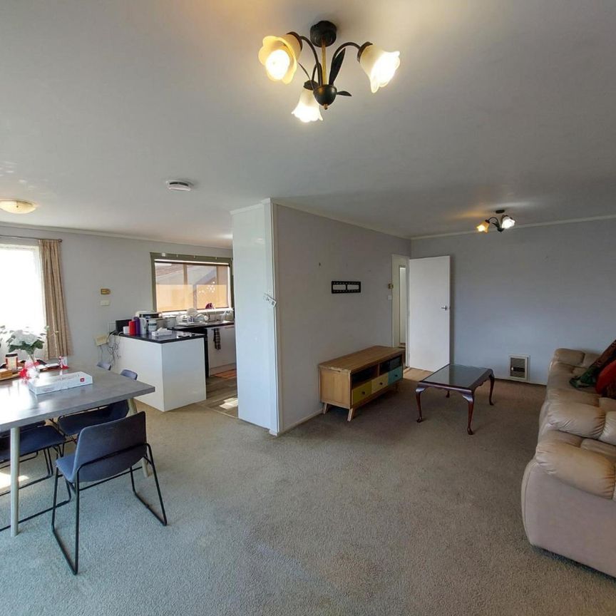 Three Bedroom Family home in Bell Block - Photo 1