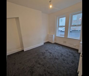 3 Bed End Terrace, Arthur St, CH41 - Photo 1