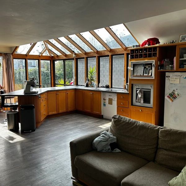 **** 7 Bedrooms **** - Photo 1