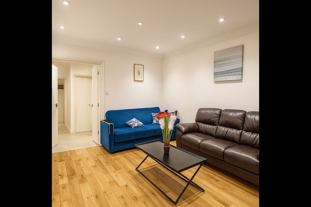 Room in a Shared House, Hyde Crescent, NW9 - Photo 1