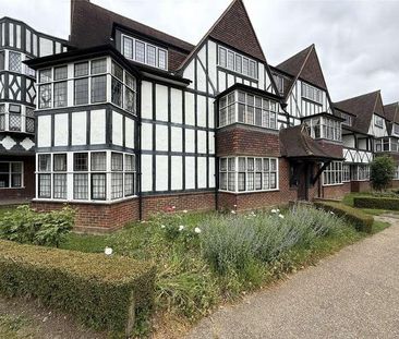 Queens Drive, West Acton, London, W3 - Photo 5