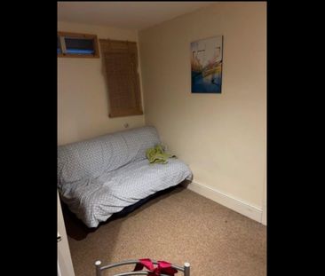 Studio Flat, London, SW19 - Photo 3