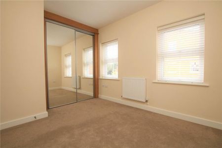 2 bedroom terraced house to rent - Photo 3