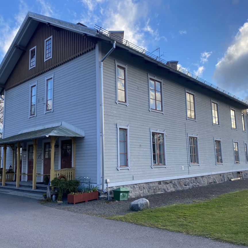 Dannemora: Liten fin trea i naturskönt område - Photo 1