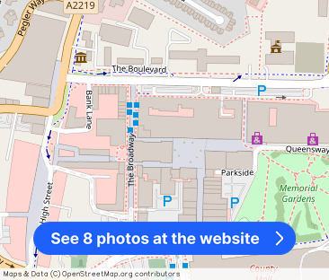 Queens Square, Crawley, RH10 - Photo 1
