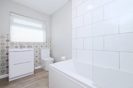 Woodleigh Close, Strensall, YORK - Photo 5