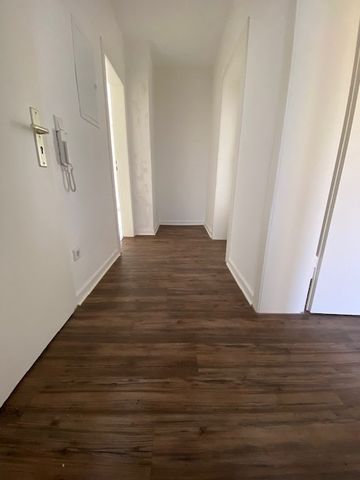 *** Charmante 2-Zimmerwohnung mit großem S-W-Balkon in ruhiger Lage! *** - Photo 2