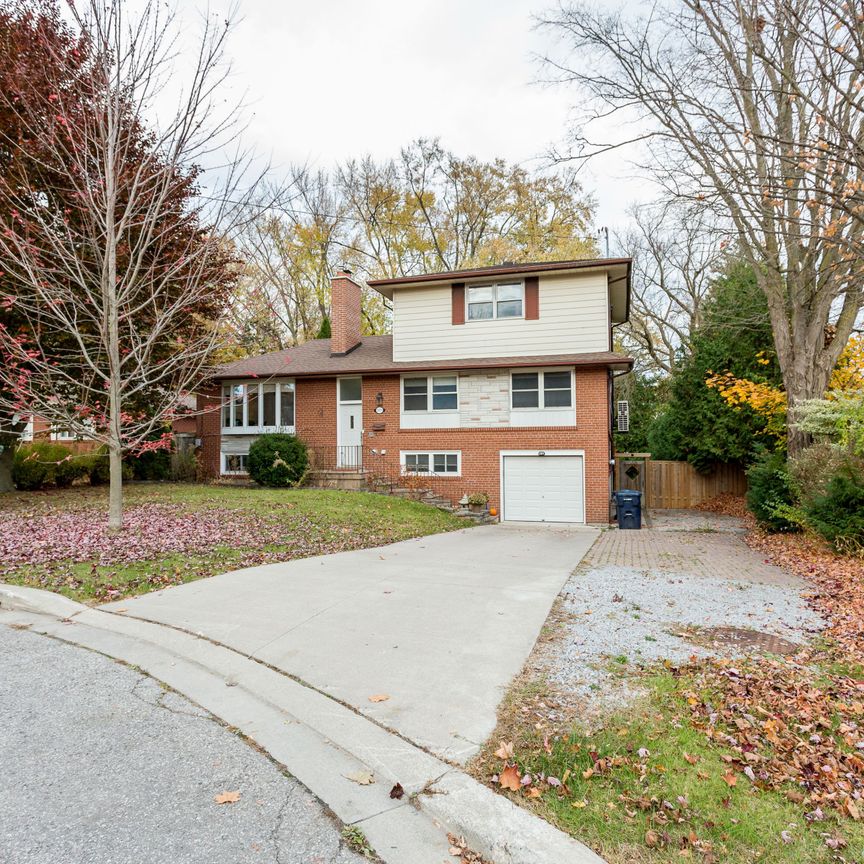 For Lease - 419 Brownfield Gardens, Toronto, Ontario - Photo 1