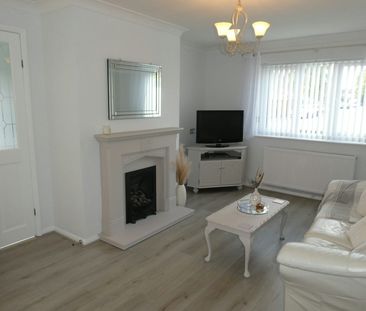 Bungalow to rent on - Photo 5