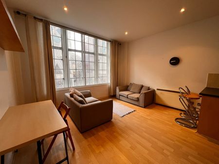 1 Bed Flat, Eastgate, LS2 - Photo 2