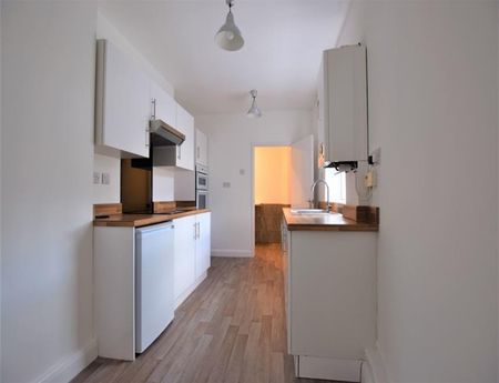 2 Bedroom Apartment To Let - Photo 3