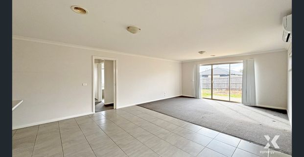 Charming Family Residence in a Prime Location! - Photo 1