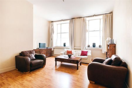 Saffron Hill, London, EC1N 8FH - Photo 4