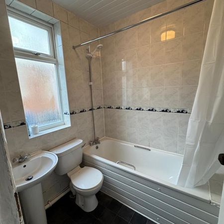 1 bedroom ground floor maisonette to rent - Photo 4