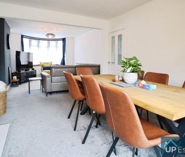 3 bedroom end of terrace house to rent - Photo 3