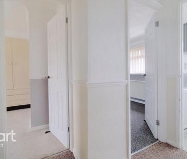 3 bedroom semi-detached house to rent - Photo 2