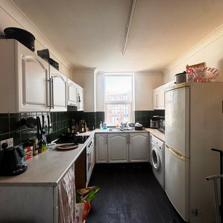 2 bedroom flat to rent - Photo 1