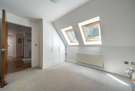 Bradbourne Vale Road, Sevenoaks, Kent, TN13 - Photo 2