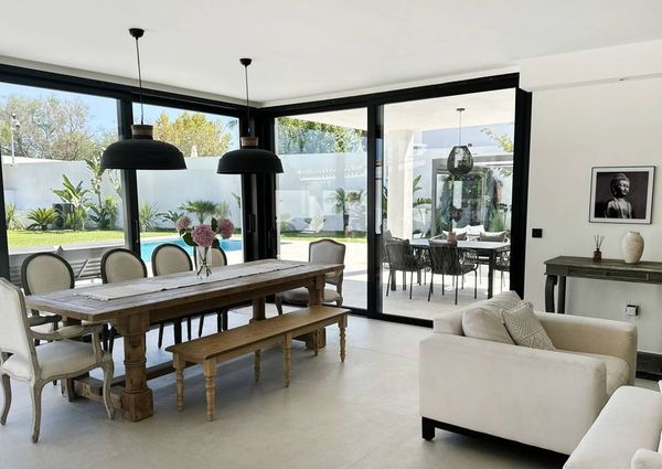 Luxury Villa for rent in Benahavís, Spain