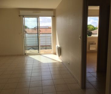 Location Appartement 3 pièces 60m² DOMPIERRE SUR MER 17139 - Photo 1