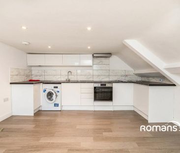 3 bedroom flat to rent - Photo 2