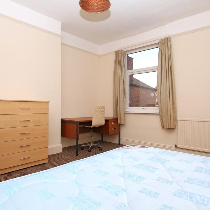 5 bedroom terraced house to rent - Photo 1