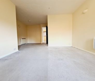 Wharf Road, Grays RM17, London - Photo 1