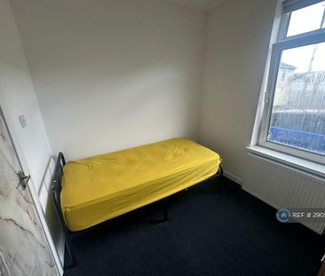 1 bedroom in a house share to rent - Photo 5
