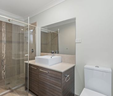 Stunning 3-Bedroom Home in Greenvale - Photo 3