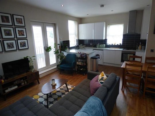 1 bedroom flat to rent - Photo 1