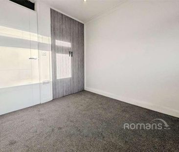 Crockhamwell Road, Woodley, Reading, Berkshire, RG5 - Photo 1