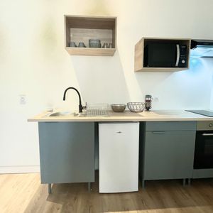 Location Appartement 1 pièce 27m² BAGNOLS SUR CEZE 30200 - Photo 2