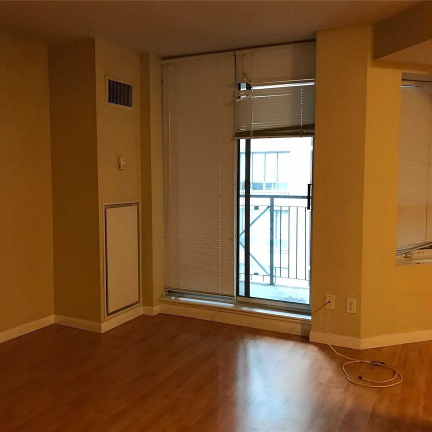 For Lease - 140 Simcoe Street Unit# 521, Toronto, Ontario - Photo 1