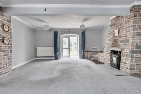 4 bedroom terraced house to rent - Photo 4