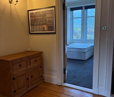 2 Bed Flat, Glasgow, G41 - Photo 6