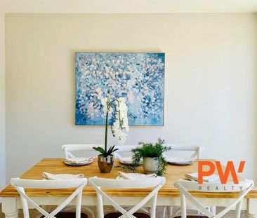 Designed 4 Bedroom Townhouse ! ! ! - Photo 2