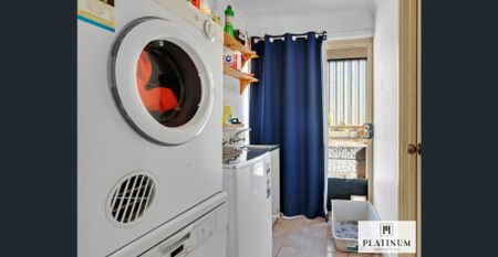 Relaxed, Light-Filled Living on the Peaceful Outskirts of Usher - Photo 4