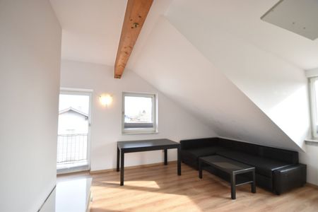 " OBERNDORF - Kleines möbliertes 2 Zimmer Apartment mit Balkon und schöner Aussicht" - Photo 3