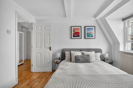 Tooley Street, London, SE1 - Photo 3