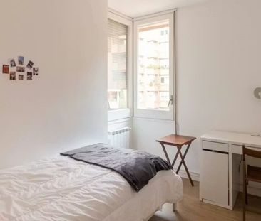 Passeig de Manuel Girona, Barcelona, Catalonia 08034 - Photo 3