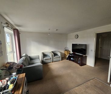 Peterborough - Photo 1