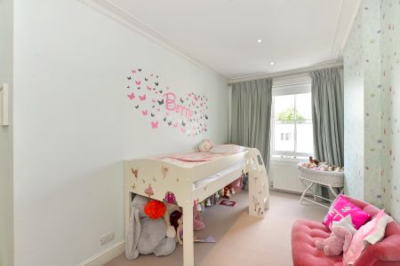 Palace Gardens Terrace, Kensington and Chelsea, London, W8 - Photo 2