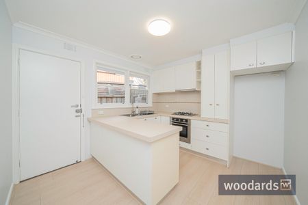 Stylishly Renovated Two-Bedroom Villa in Prime Camberwell Location - Photo 3