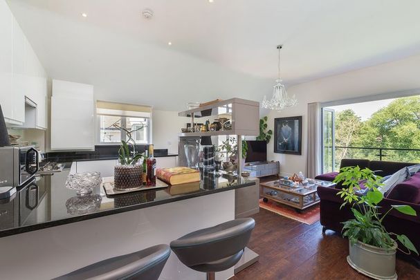 Weyview Gardens, Godalming - 2 bedrooms Property for lettings - Seymours - Photo 1