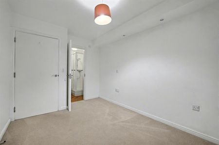 2 BED Ground floor flat To rent - Photo 4
