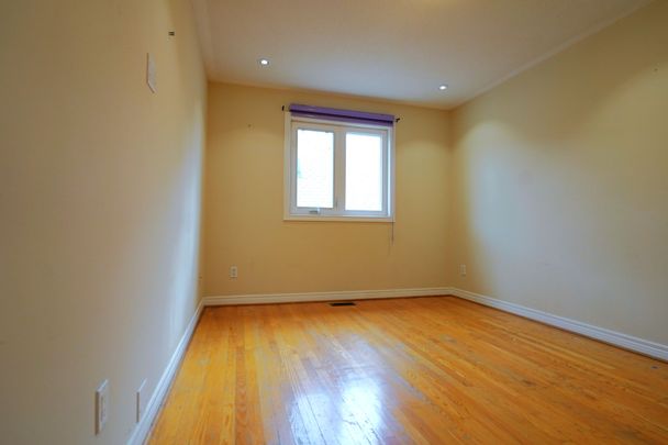 For Lease - 3 Village Green Drive, Vaughan, Ontario - Photo 1