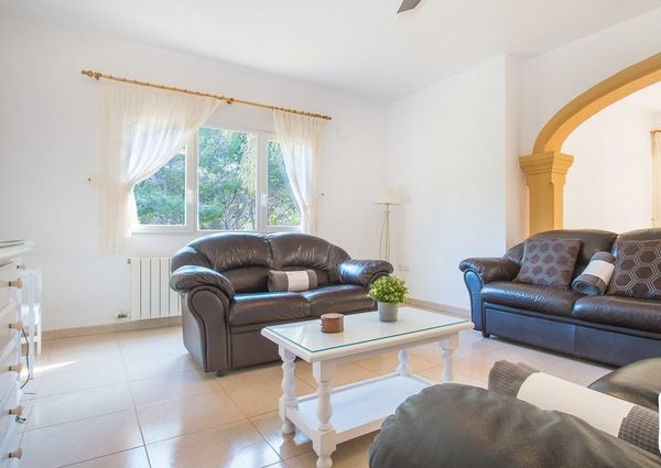 VILLA FOR RENT ALL YEAR ROUND WITH PRIVATE POOL IN MORAIRA