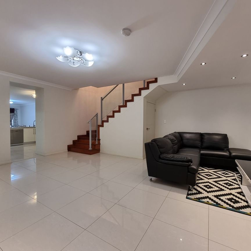 SPACIOUS 4-BEDROOM DUPLEX FOR RENT - Photo 1